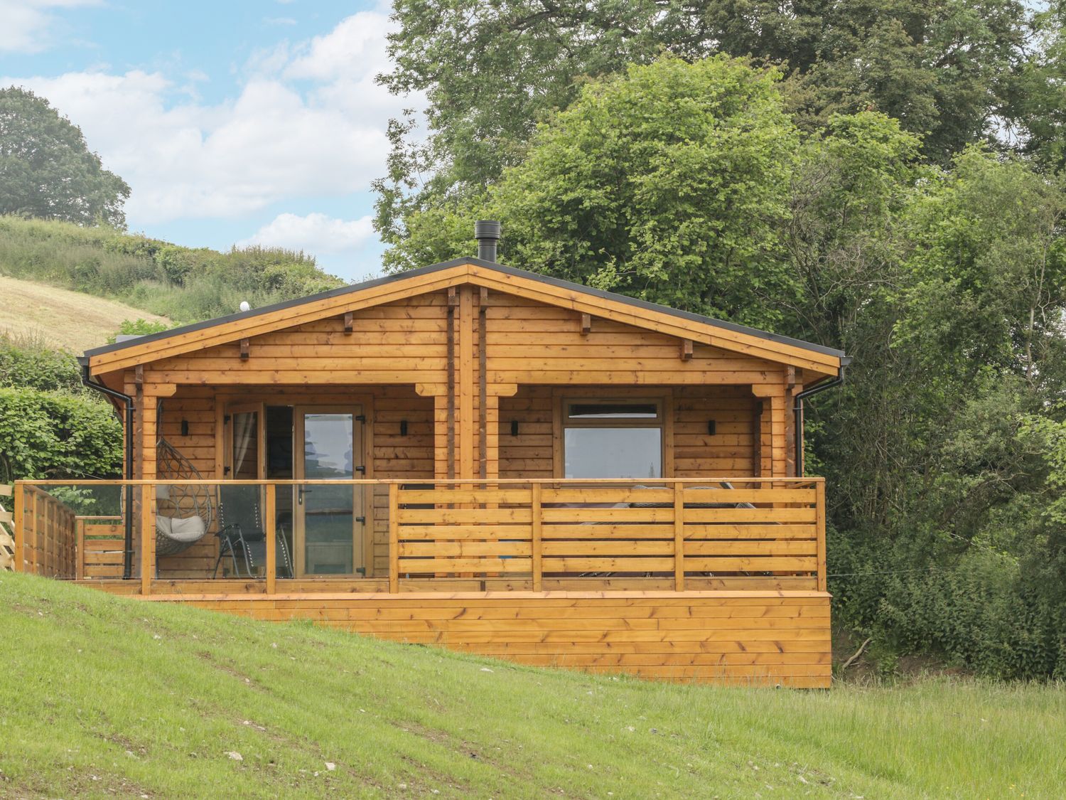 Manor Farm Lodges - Red Kite Lodge, Newtown