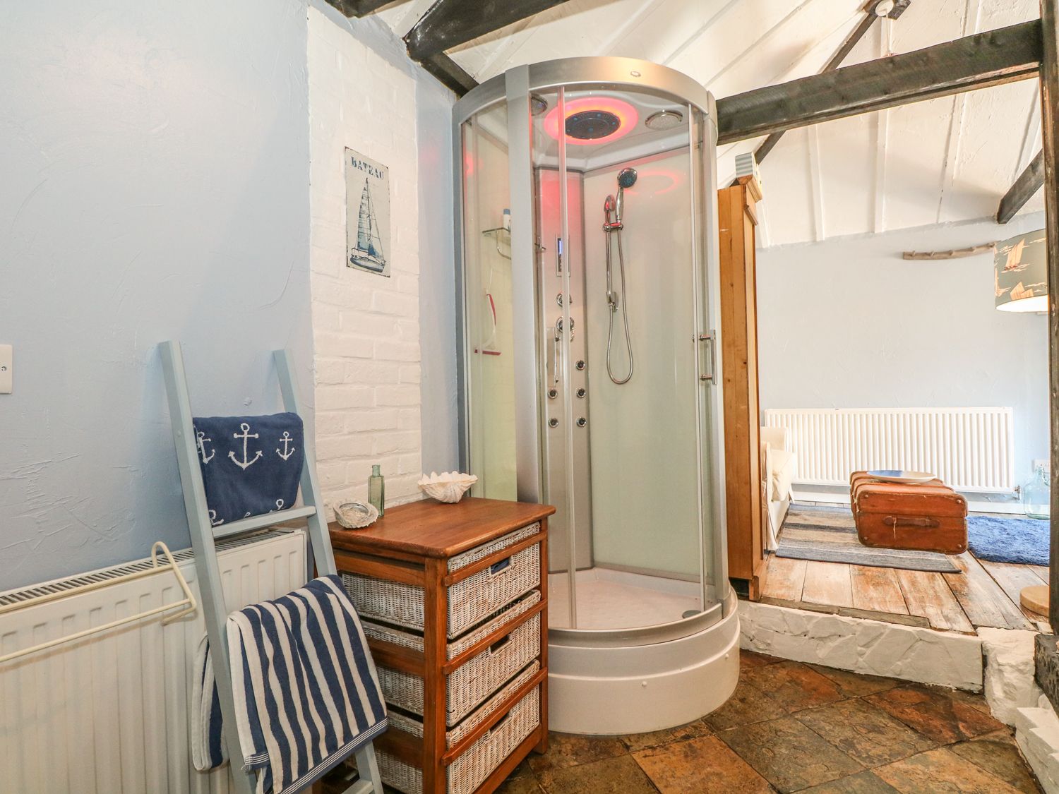 Old Beams Lodge, Burton, Dorset