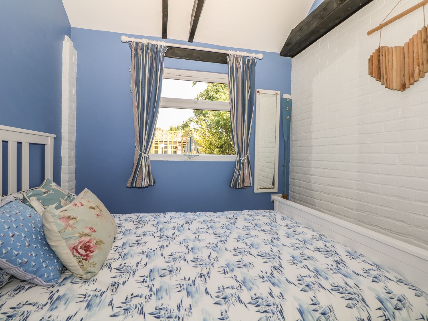 Old Beams Lodge, Burton, Dorset