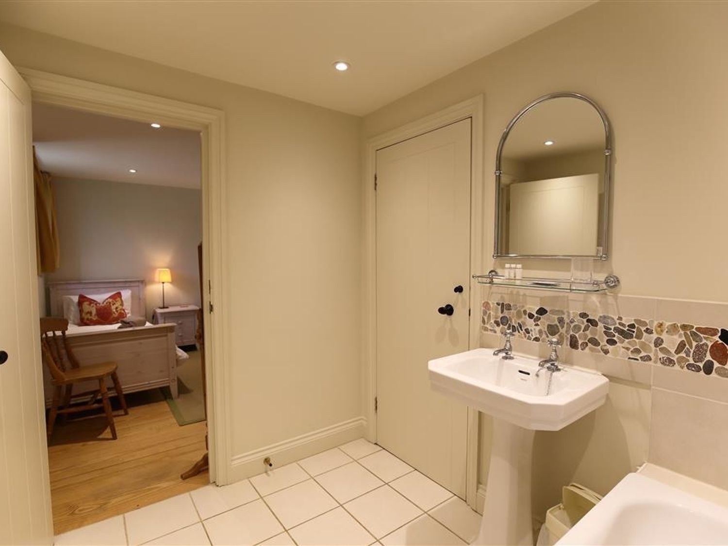 Aylworth Manor, Gloucestershire
