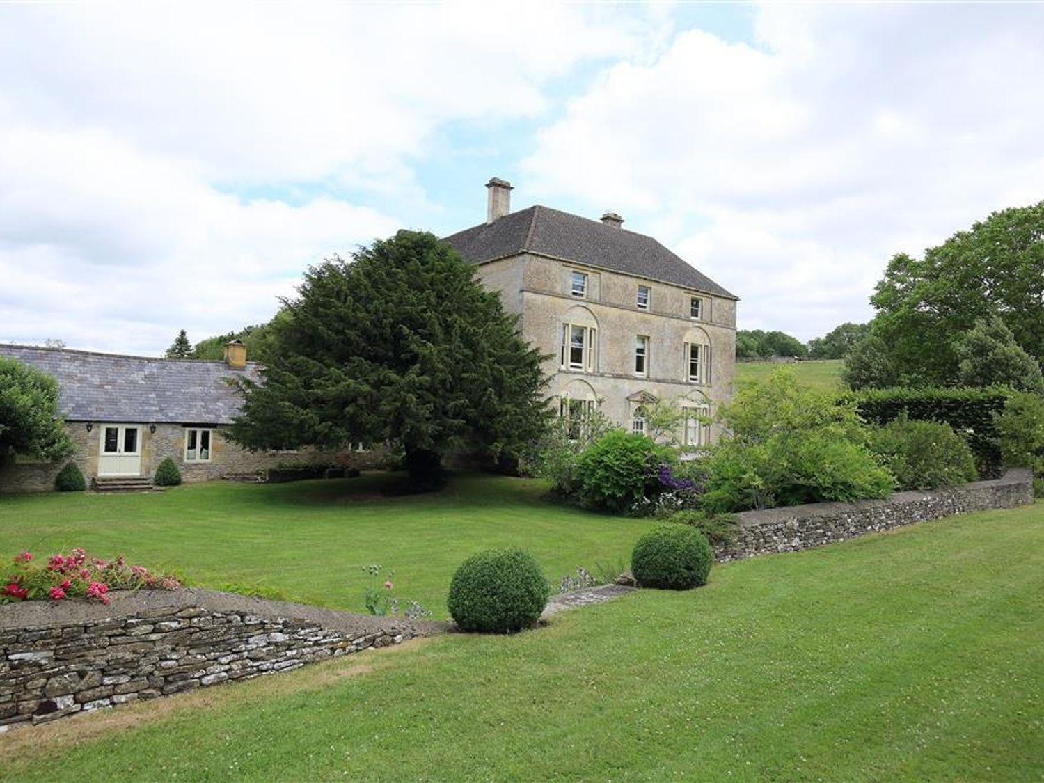Aylworth Manor, Gloucestershire