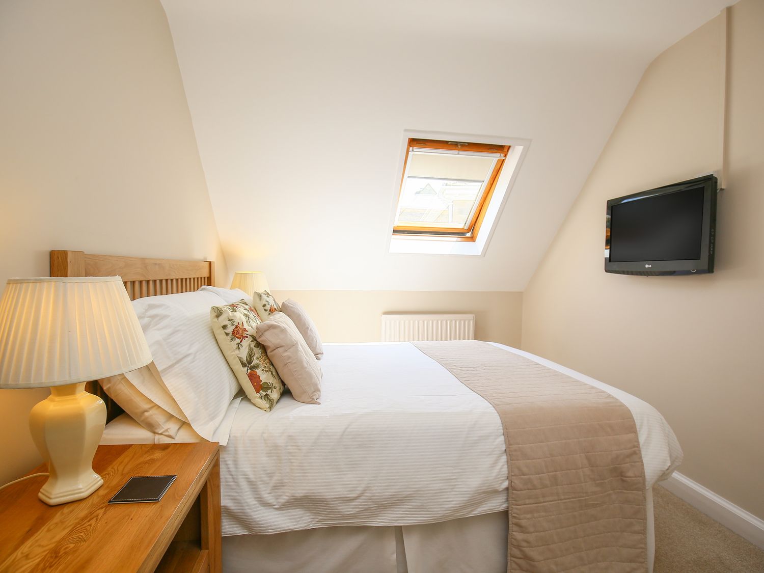 Courtyard Cottage, Gloucestershire