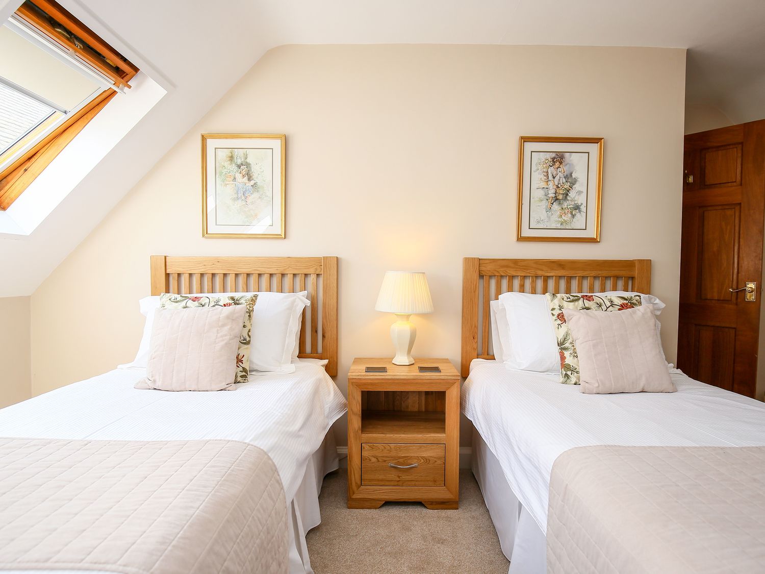 Courtyard Cottage, Gloucestershire