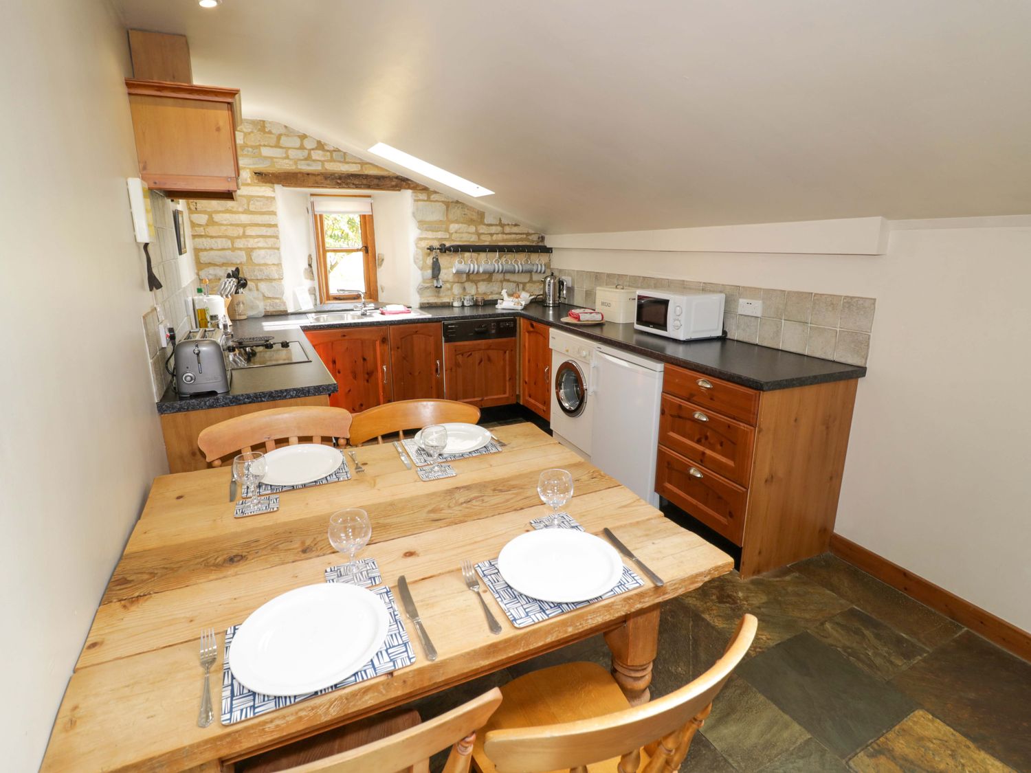 Robbie’s Barn, Warwickshire