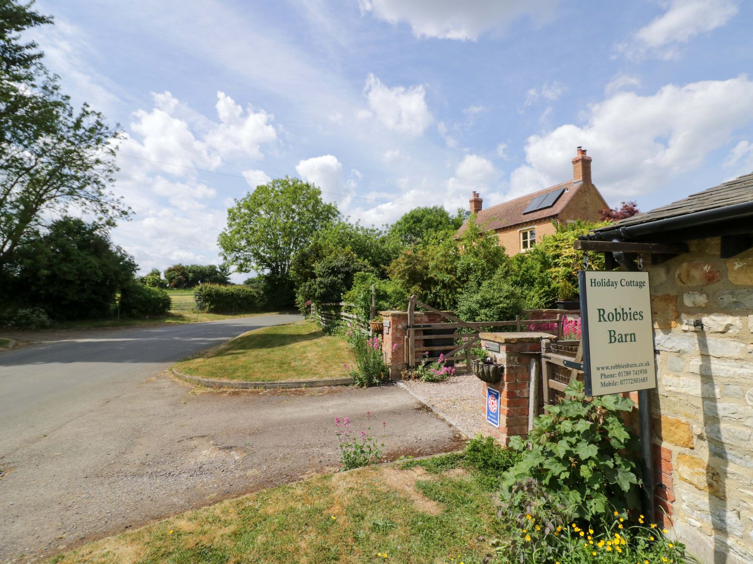 Robbie’s Barn, Warwickshire