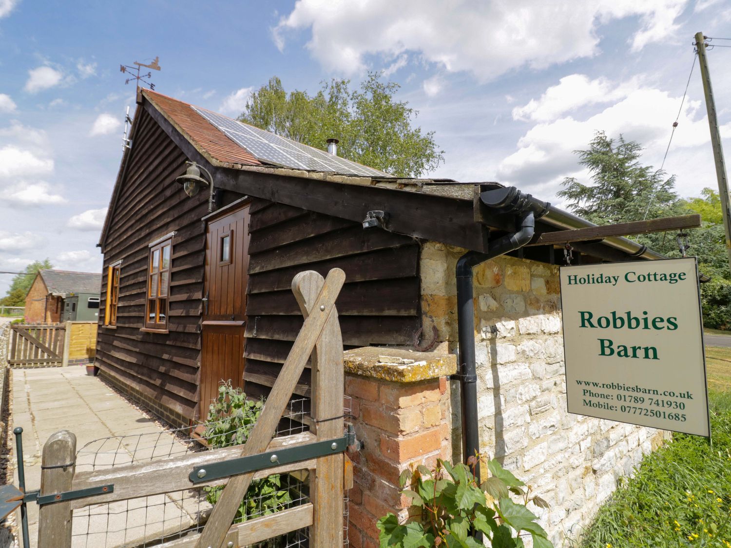 Robbie’s Barn, Warwickshire