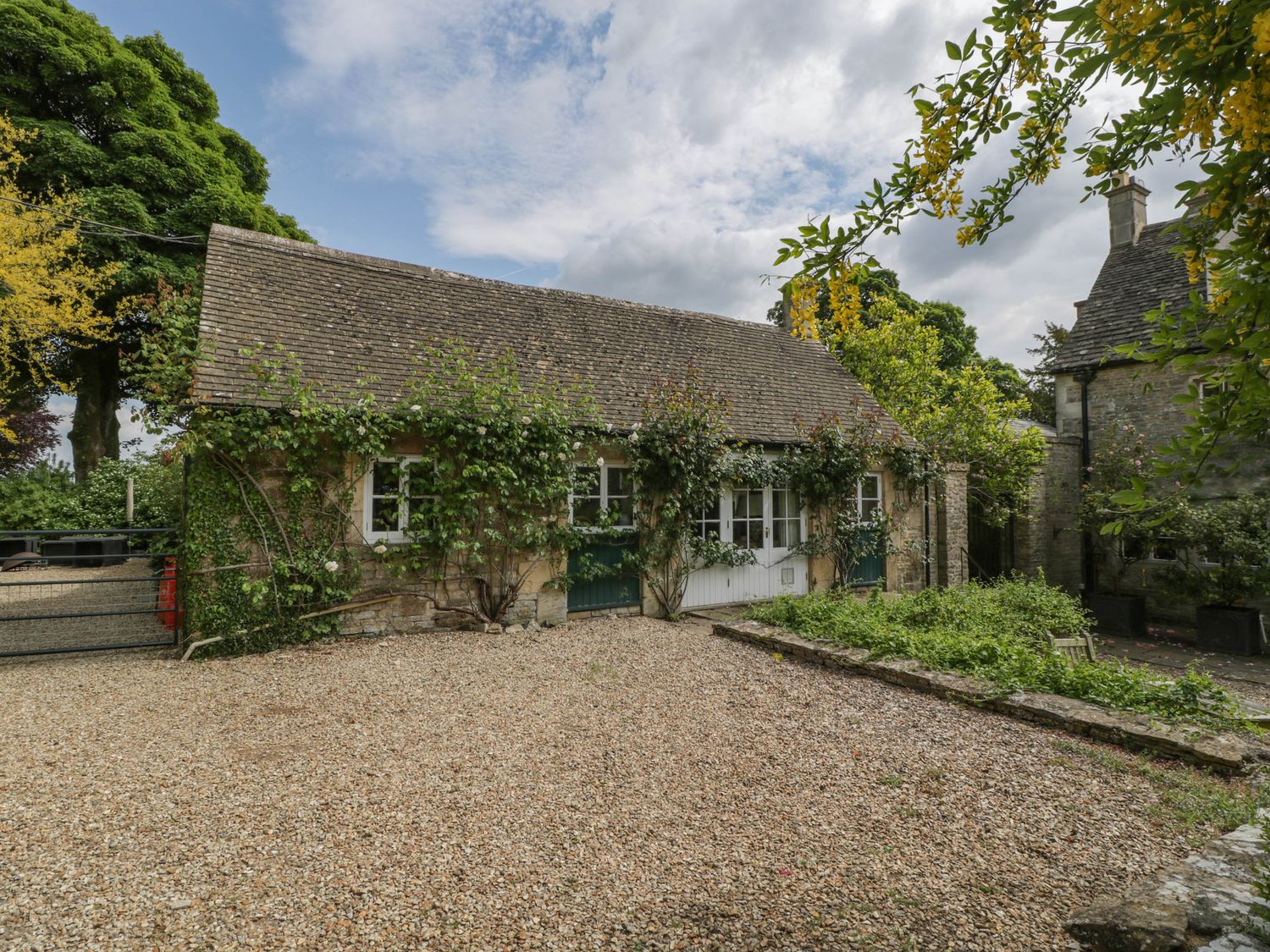 Hazel Manor Wing, Gloucestershire