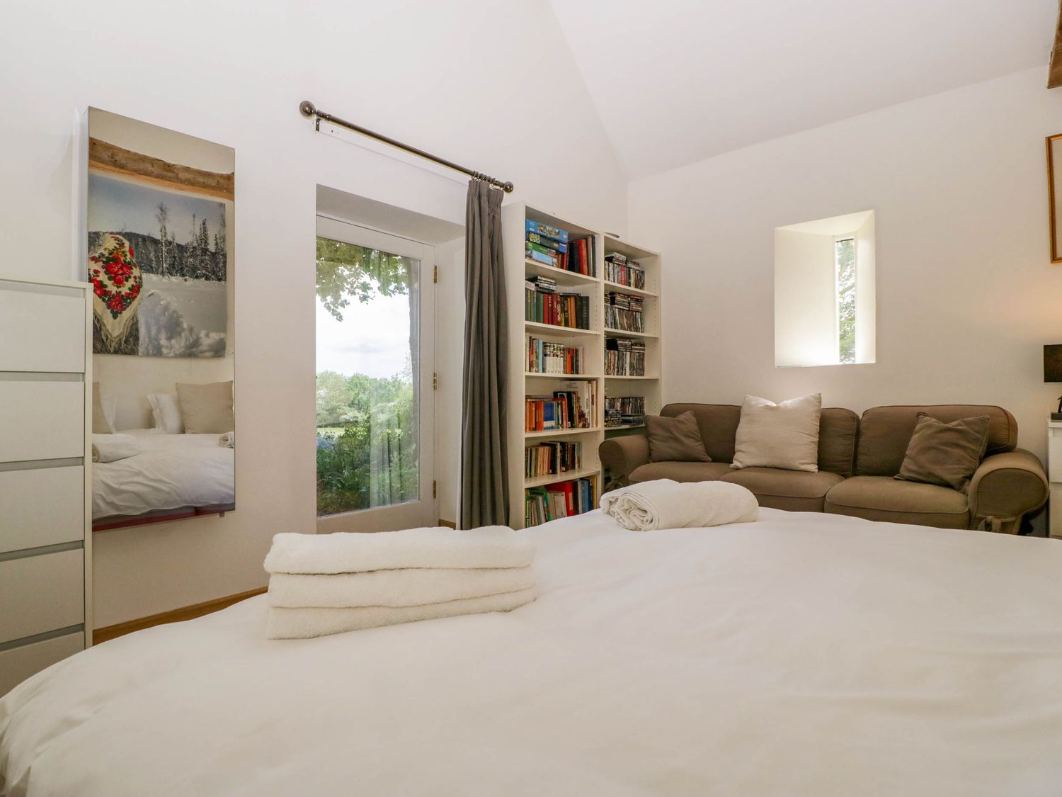 Hazel Manor Wing, Gloucestershire