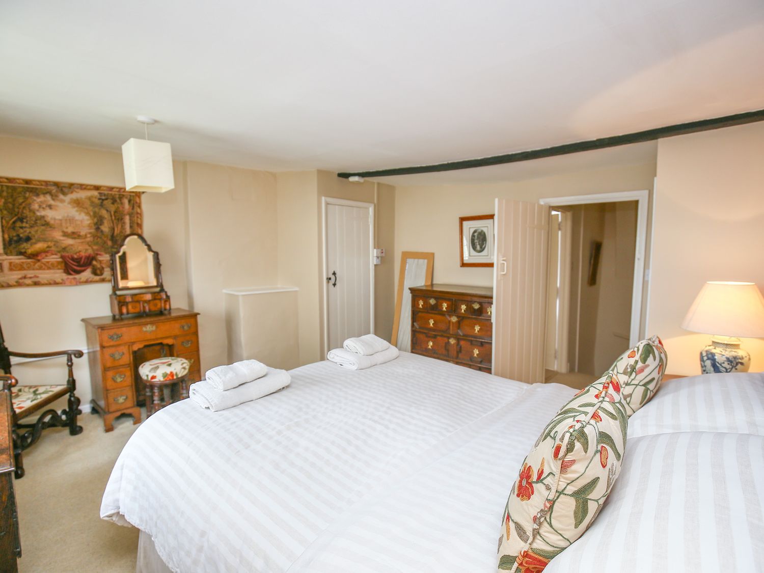 6 George Yard, Oxfordshire