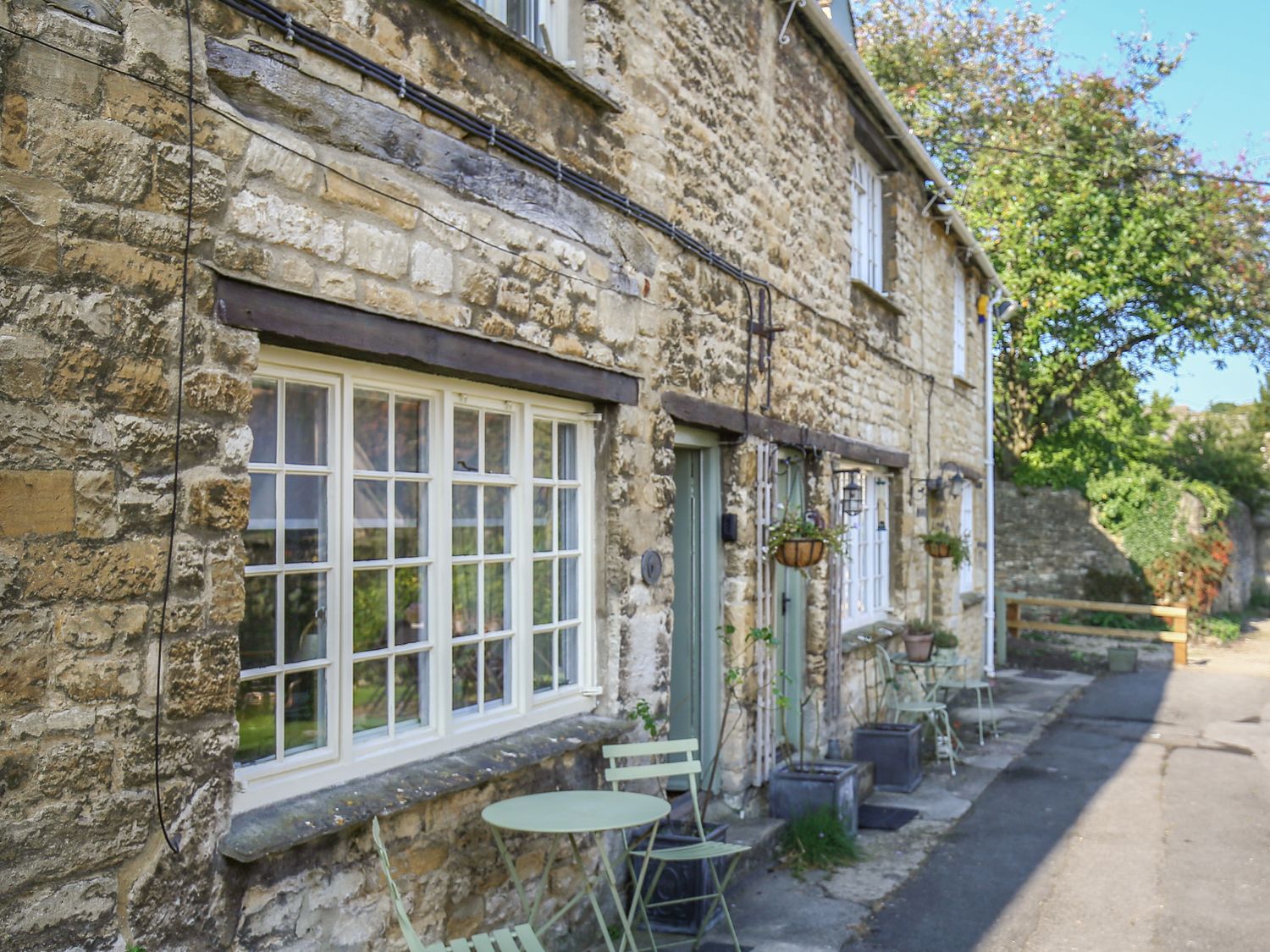 6 George Yard, Oxfordshire