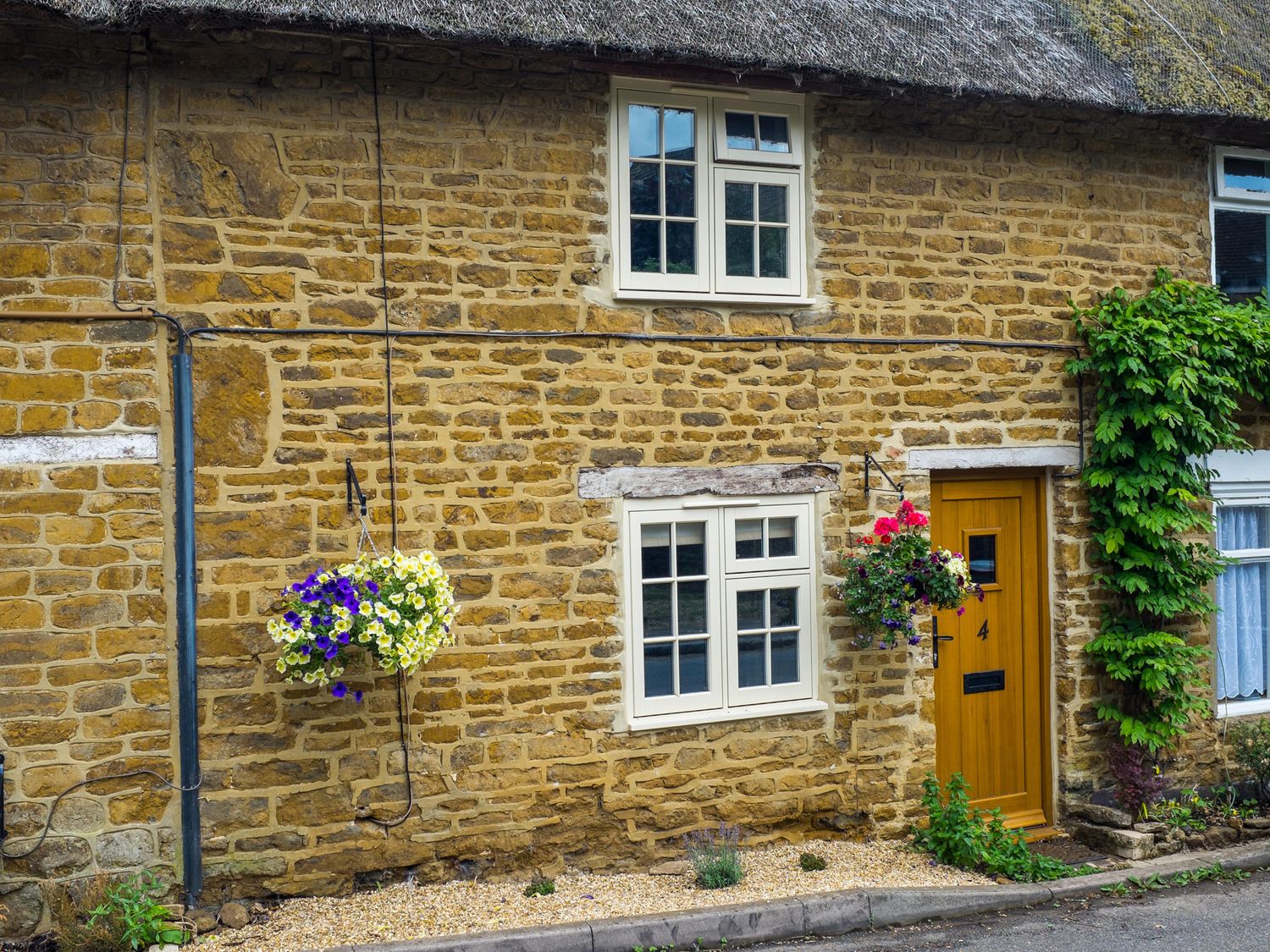 Hook Cottage, Oxfordshire Oxfordshire England Cottages For Couples, Find Holiday Cottages