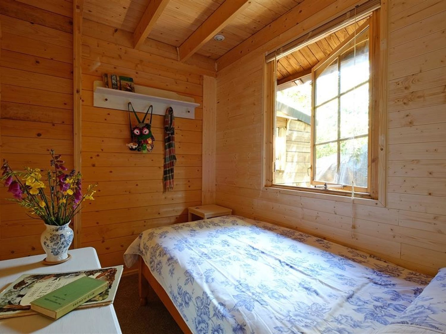 Woodland Cabin, St Ives
