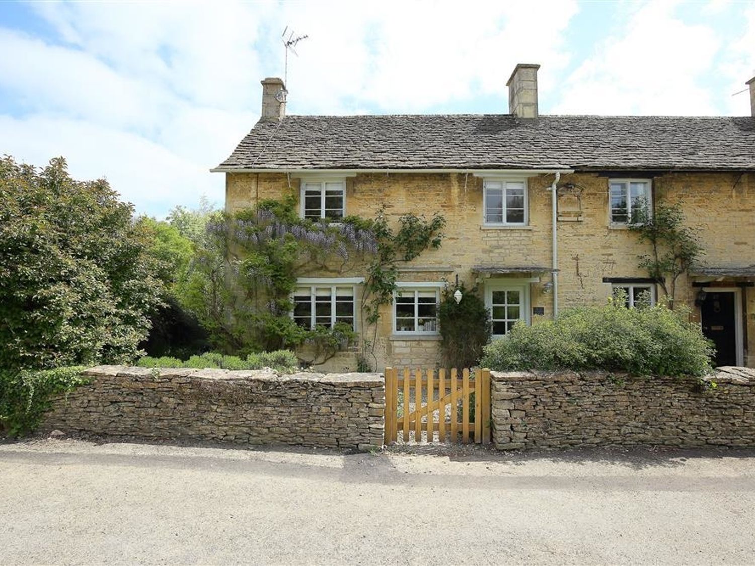 Claypot Cottage, Gloucestershire - Gloucestershire - England : Cottages ...