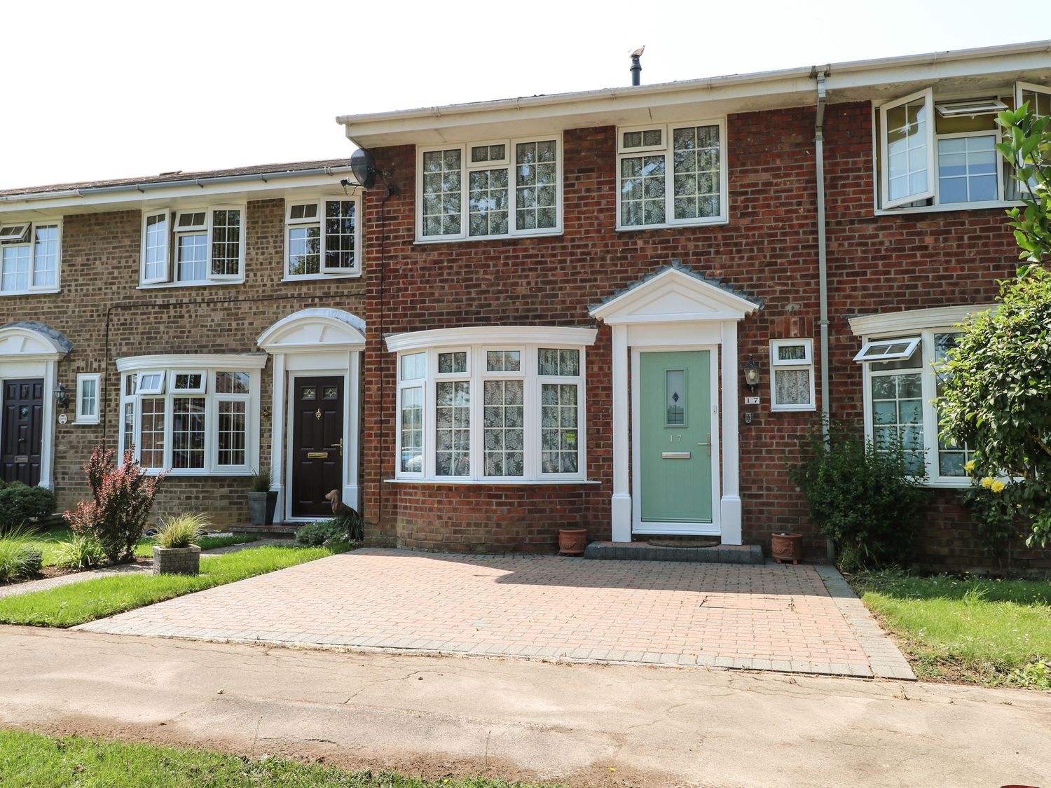 17 Coventry Close - Kent & Sussex - 989792 - photo 1