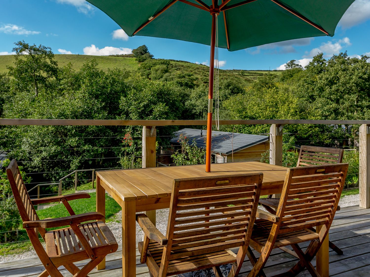 Book 6 Hedgerows Lodge ( Ref 991429 ) Lanreath Holiday Lodge at Stonerush Lakes in Cornwall England