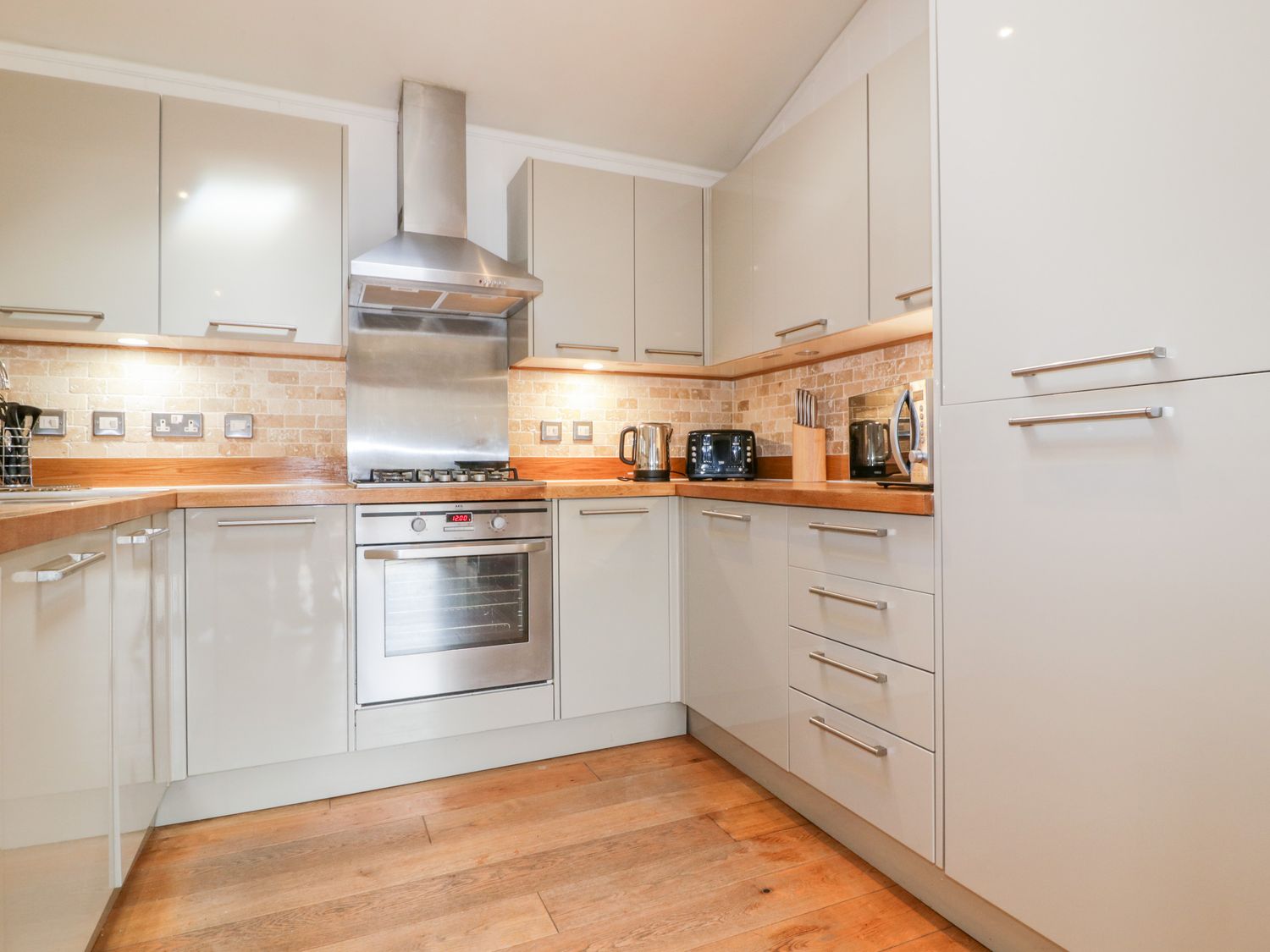 6 Water's Edge, Lanreath