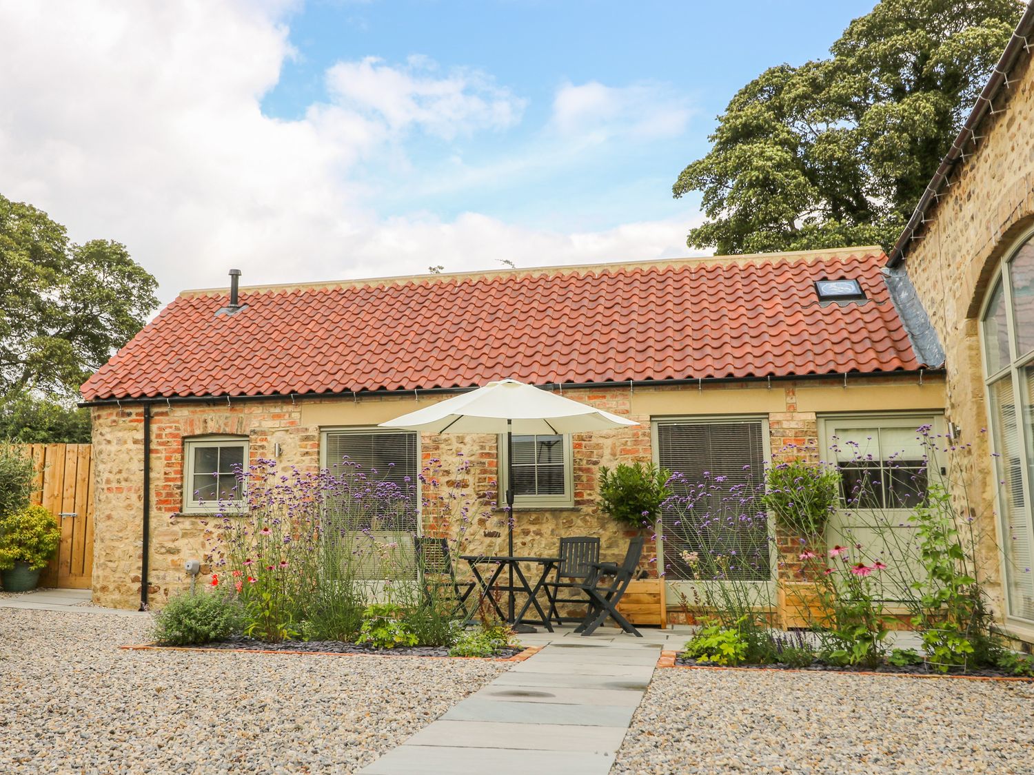 Wallerthwaite Barn Cottage near Markington ( Ref 992106 ) sleeps 2 - Self catering accommodation near Ripon North Yorkshire