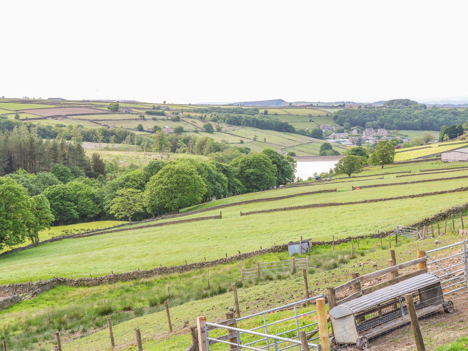 Long Ing Farm, Hade Edge, Yorkshire Kirklees England Cottages For