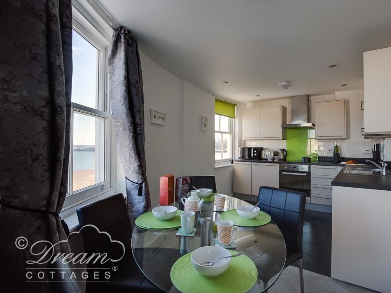 Beachside Gallery, Dorset