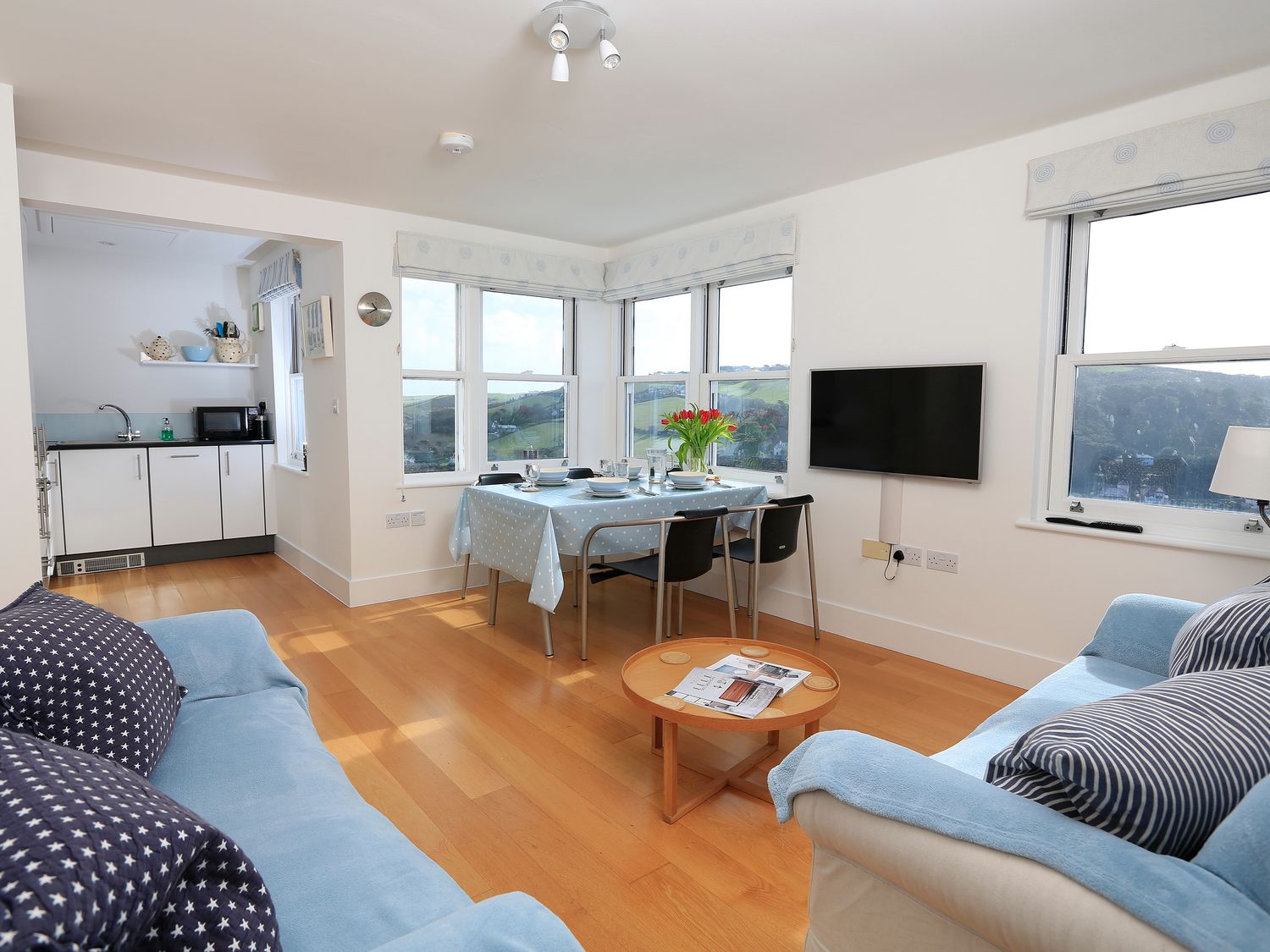 4 Blue View, Devon