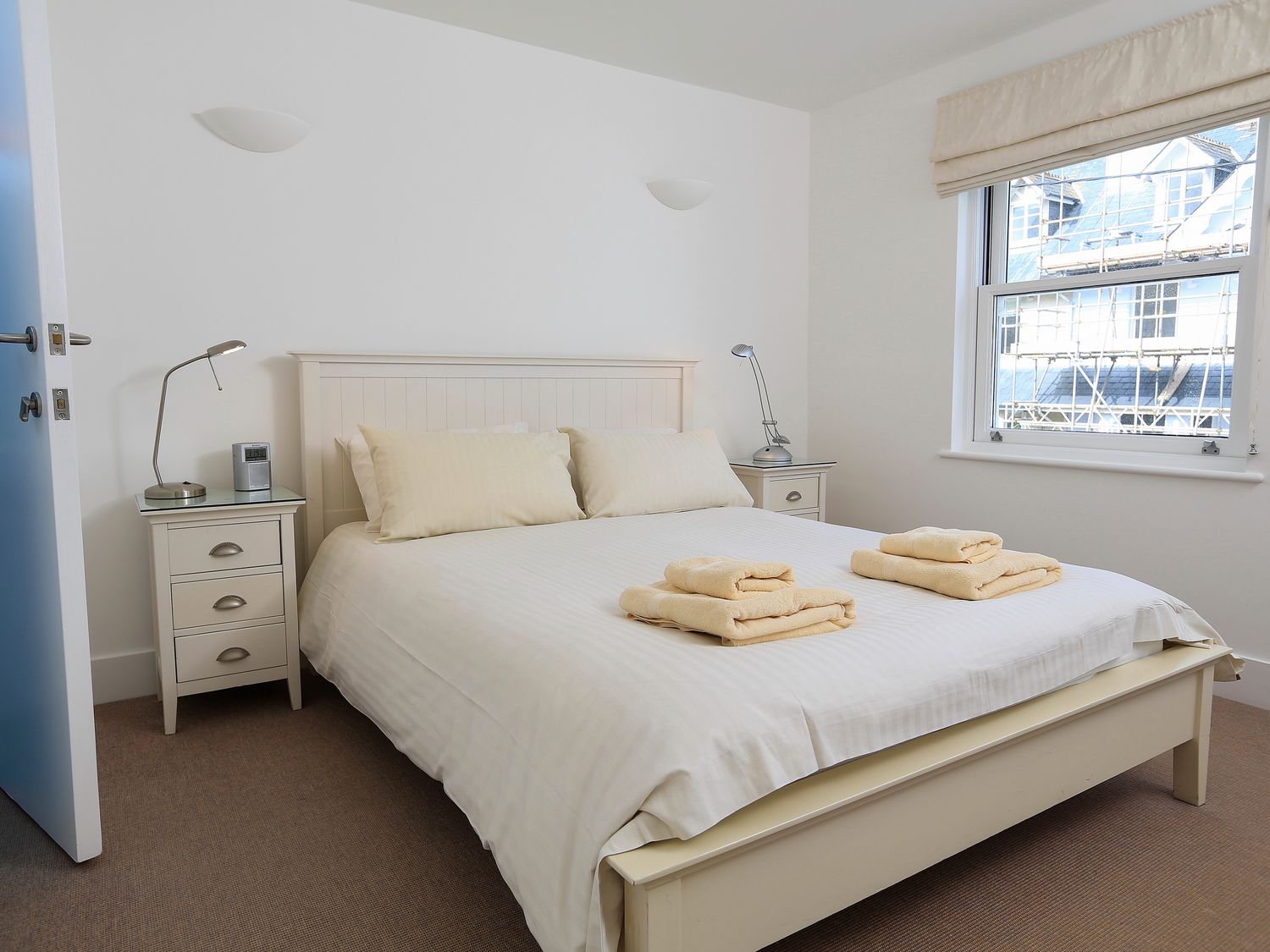 4 Blue View, Devon