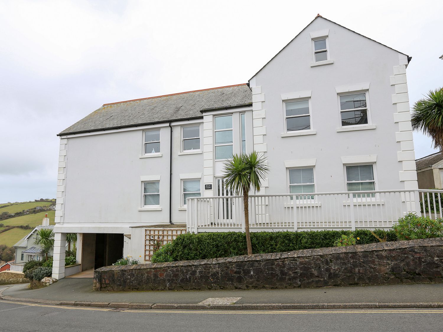 4 Blue View, Devon