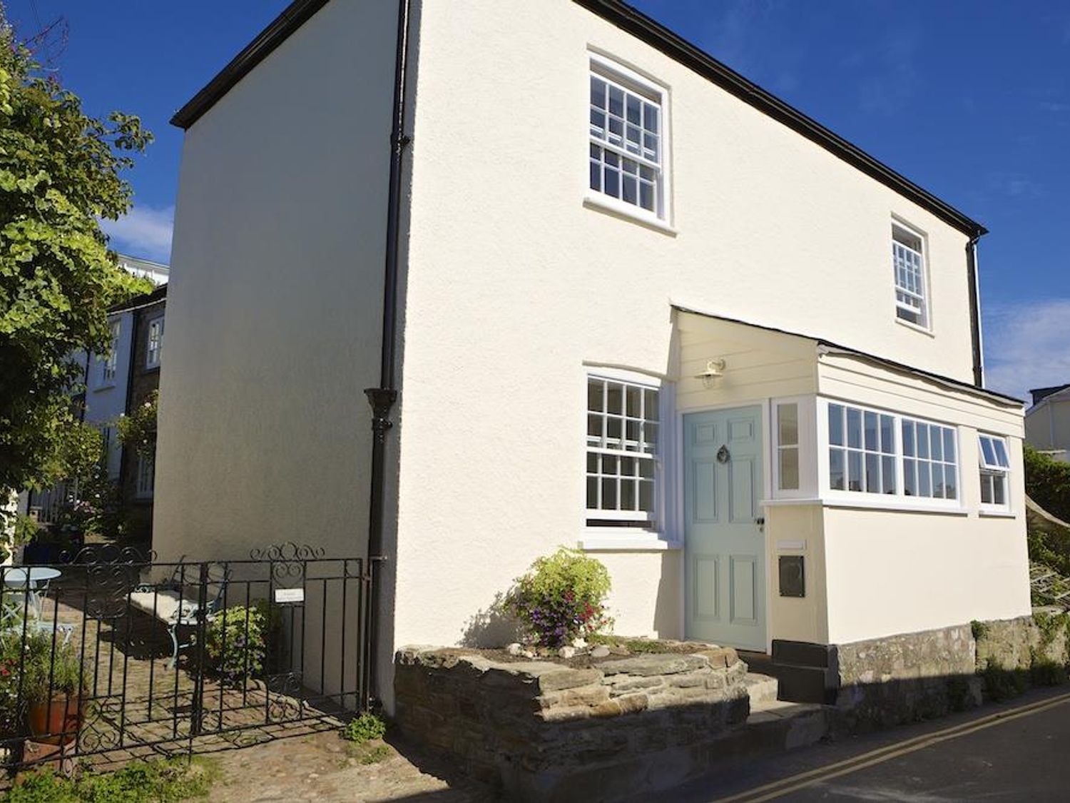 Court Cottage Salcombe Self Catering Holiday Cottage