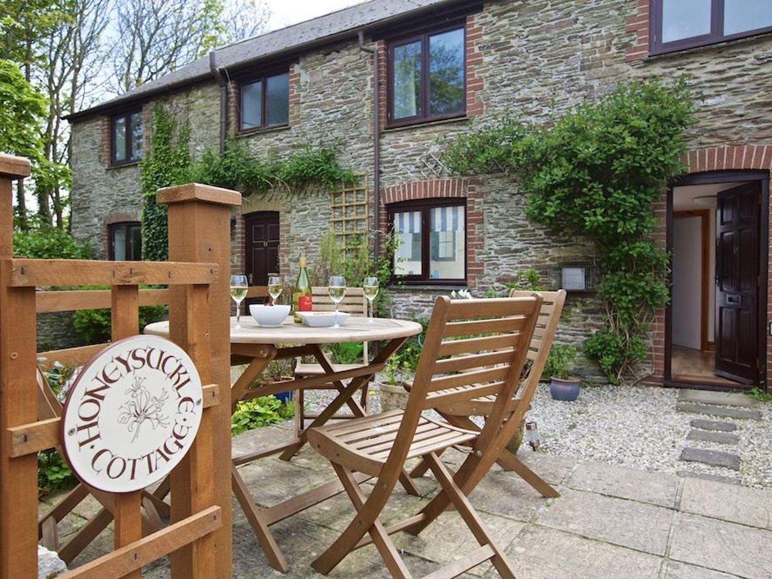 Honeysuckle Cottage Bigbury Devon Self Catering Holiday Cottage