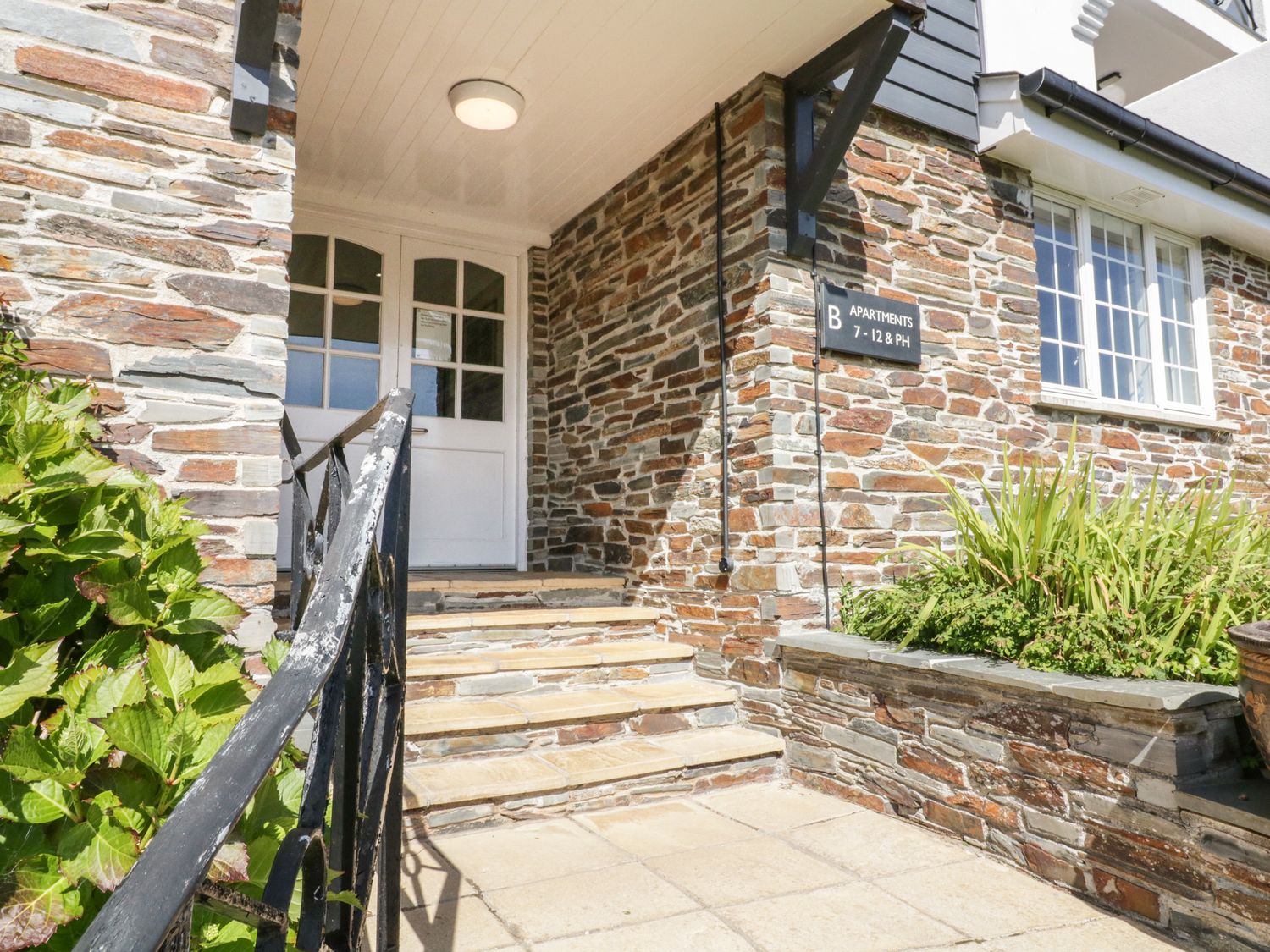 Valley View, 9 St Elmo Court, Devon