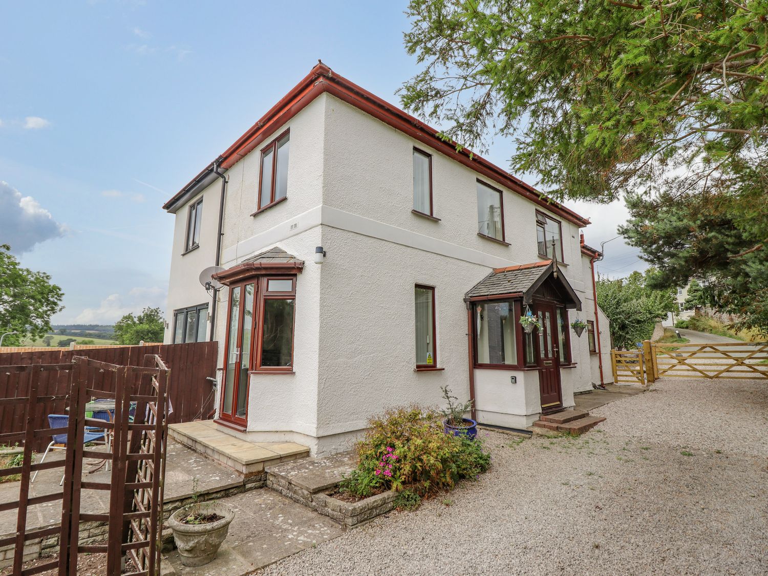 Hiraethog, Henllan