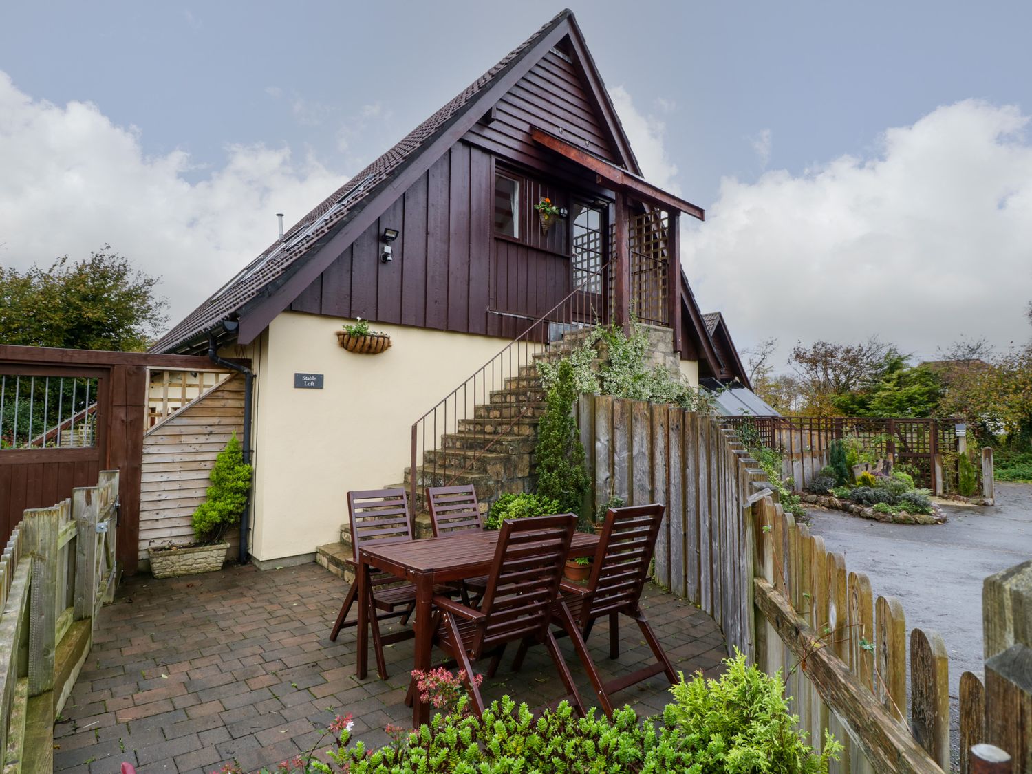Stable Loft, Shipham