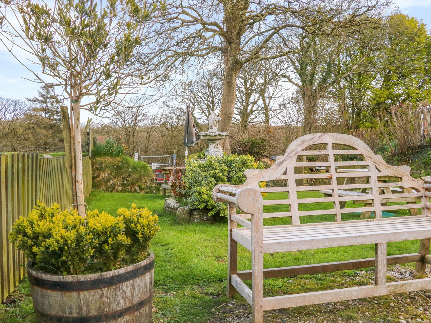 Hibiscus Hideaway, Devon