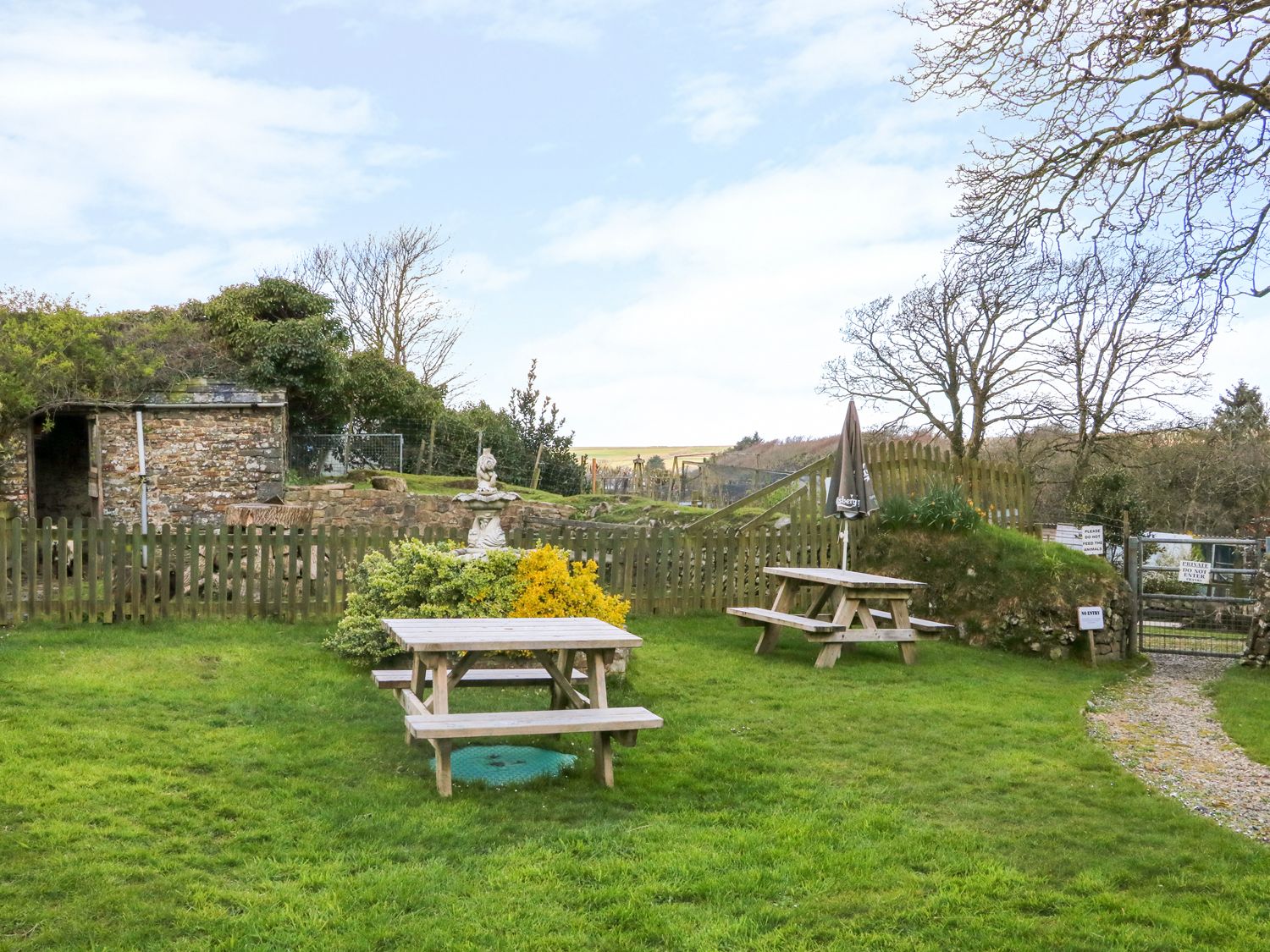 Hibiscus Hideaway, Devon