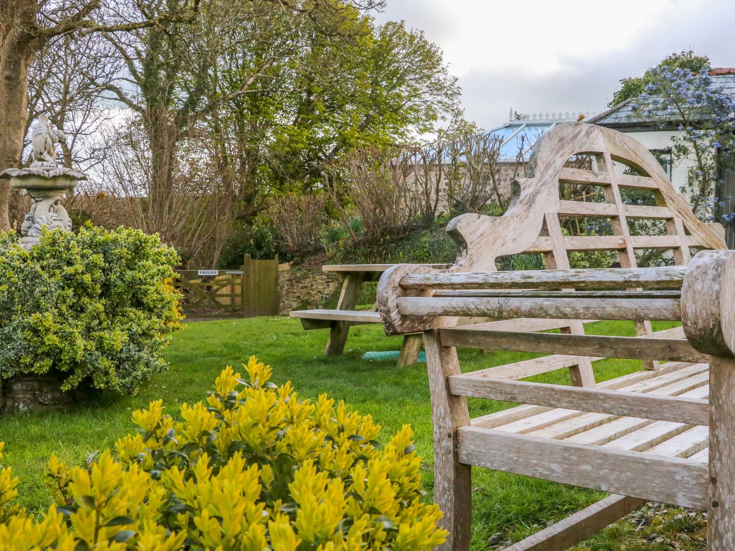 The Crooked Branch, Devon