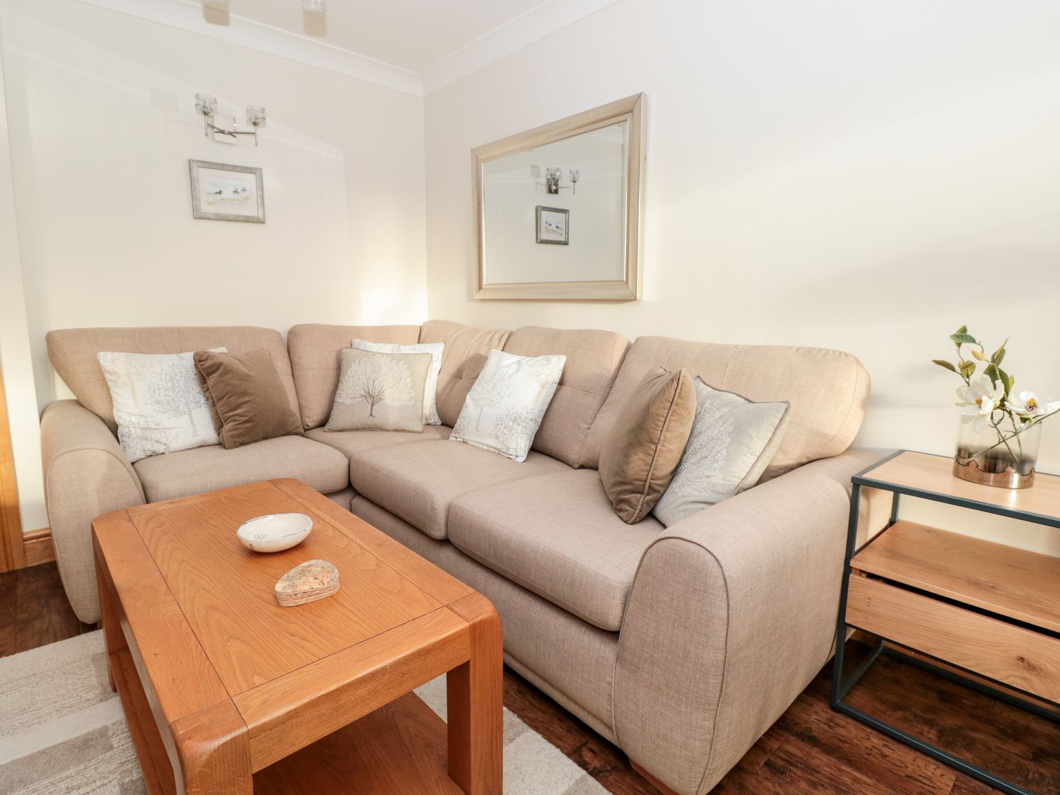 1 Court Cottage, Hillfield Village, Dartmouth