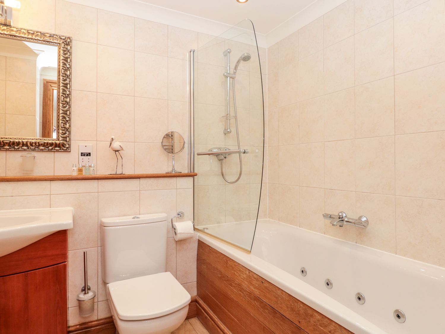 1 Court Cottage, Hillfield Village, Dartmouth