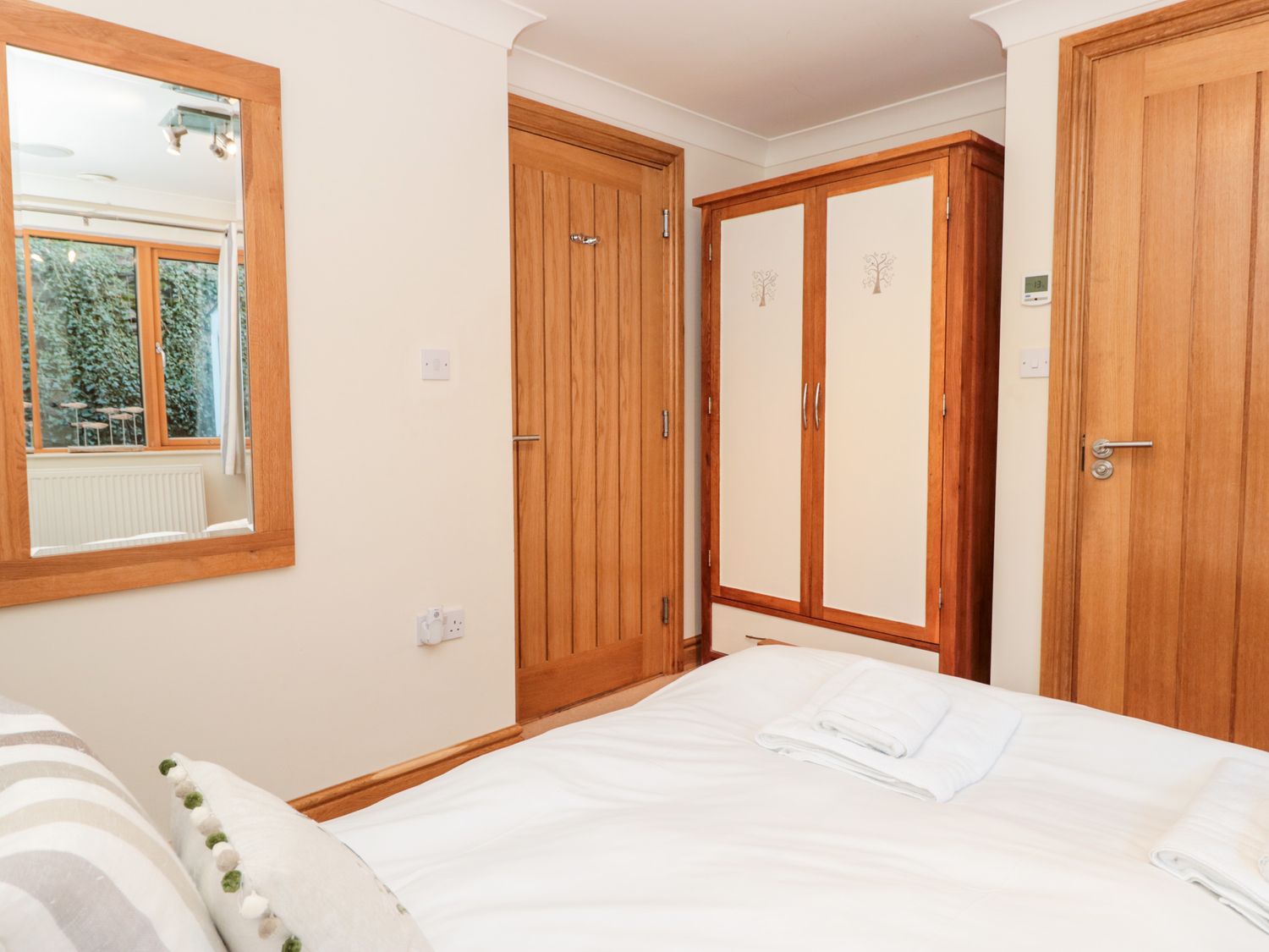 1 Court Cottage, Hillfield Village, Dartmouth