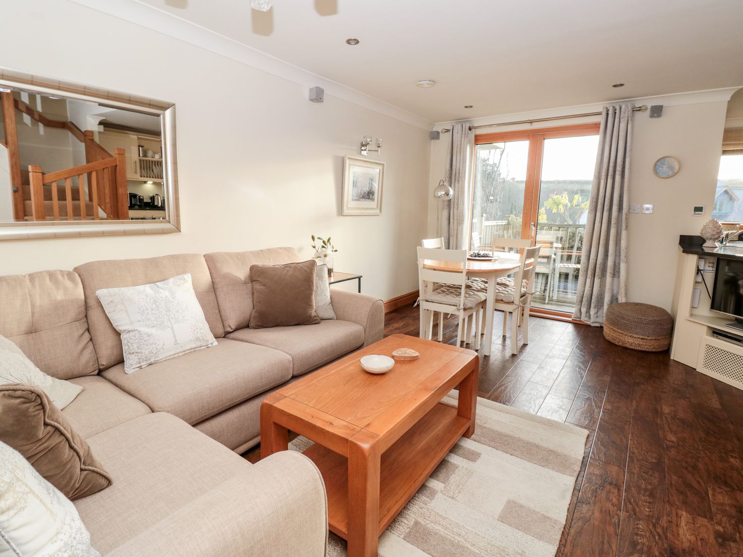 1 Court Cottage, Hillfield Village, Dartmouth