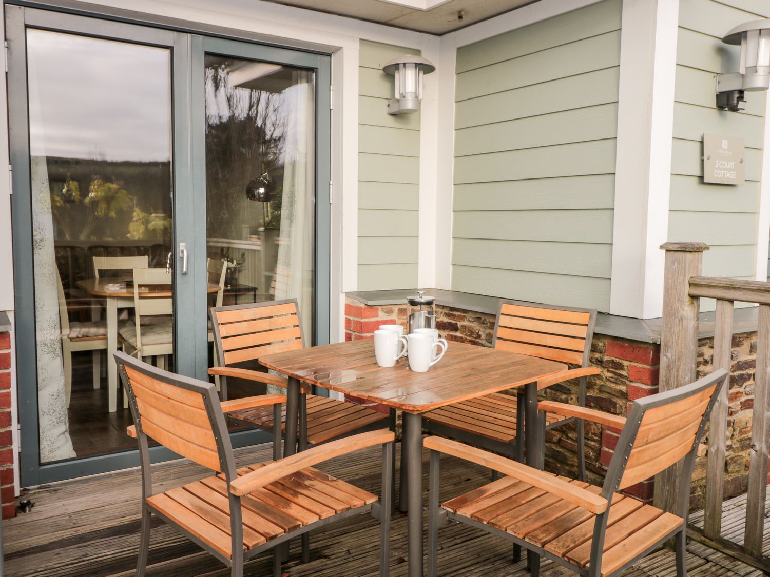 1 Court Cottage, Hillfield Village, Dartmouth