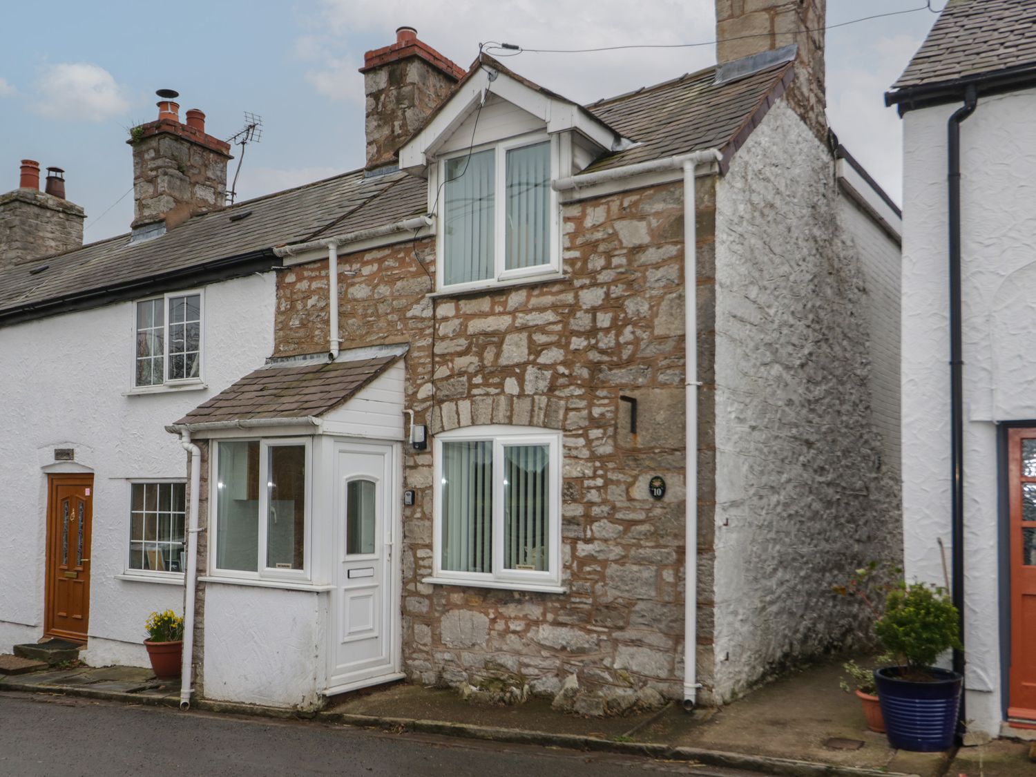10 Ty Coch Street, Henllan Denbighshire Wales Cottages For