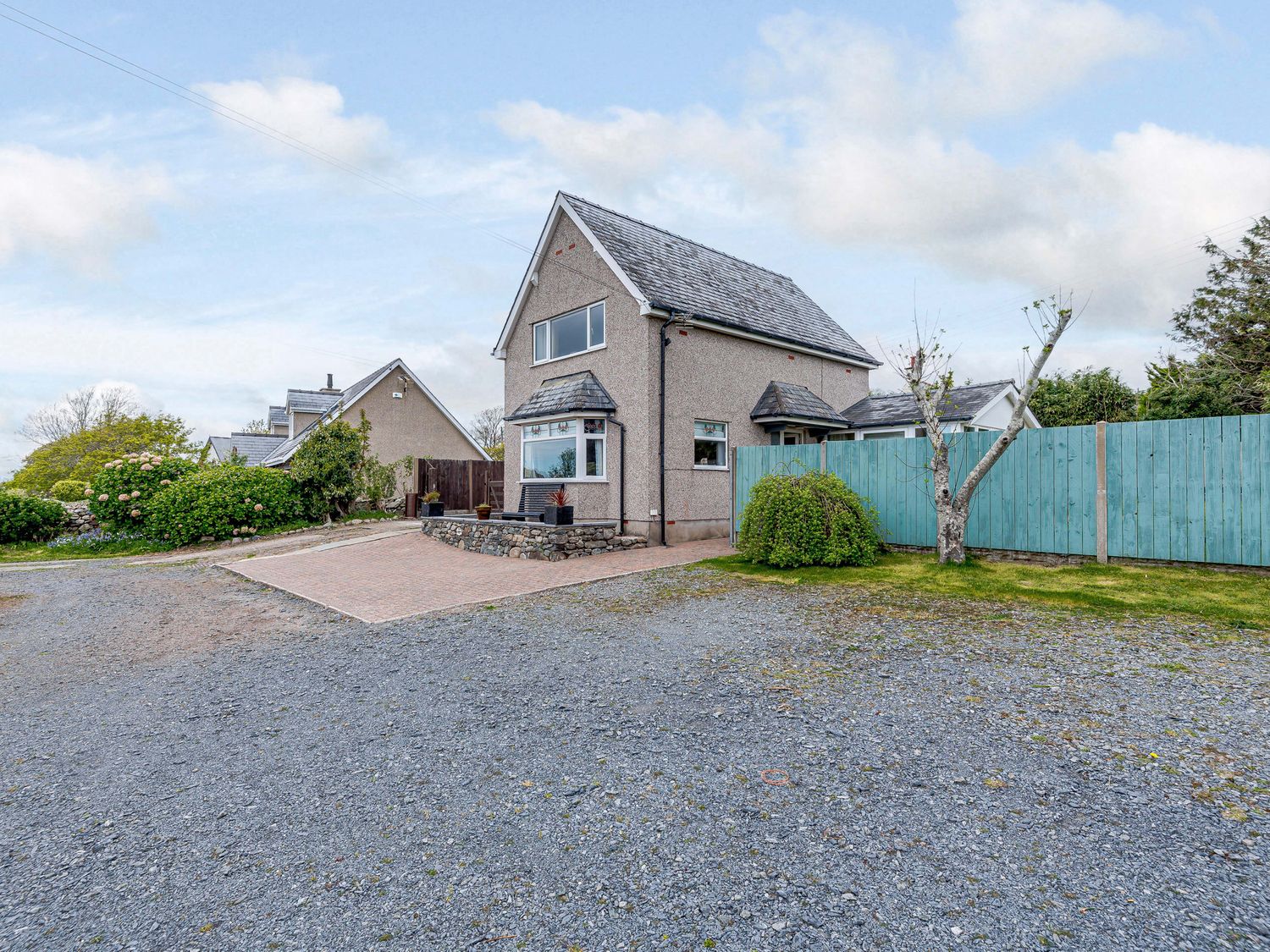 Tawelfan, Wales