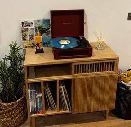 A living room with a record player and vinyl records at Fistral Apres Surf in Newquay
