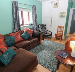 Property photo 3 of 25