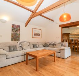 Property photo 5 of 72