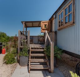 Property photo 3 of 31