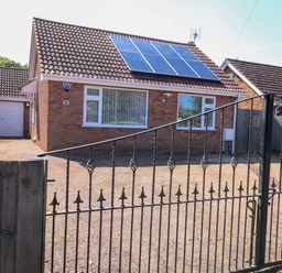 Property photo 2 of 28