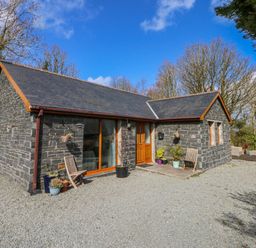 Property photo 2 of 26