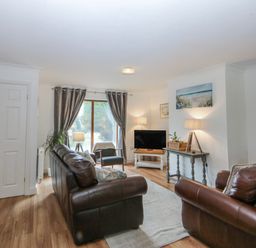 Property photo 3 of 26