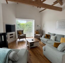 Property photo 5 of 49