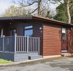 A cabin with a deck and windows at Cowslip in Saltburn-By-The-Sea